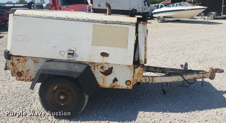 image for item MW9691 1999 Ingersoll Rand P185WJD  air compressor