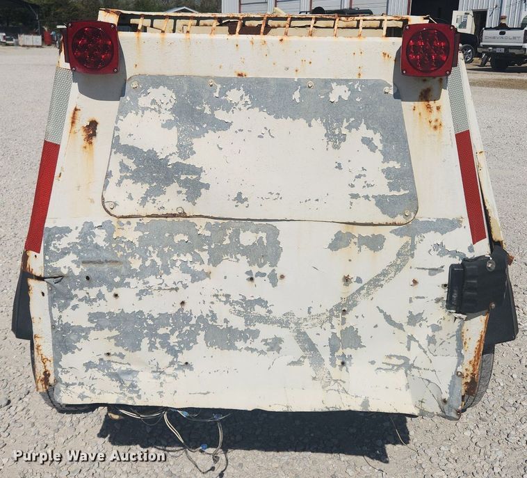 image for item MW9691 1999 Ingersoll Rand P185WJD  air compressor