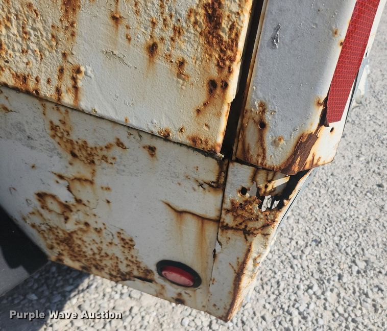 image for item MW9691 1999 Ingersoll Rand P185WJD  air compressor