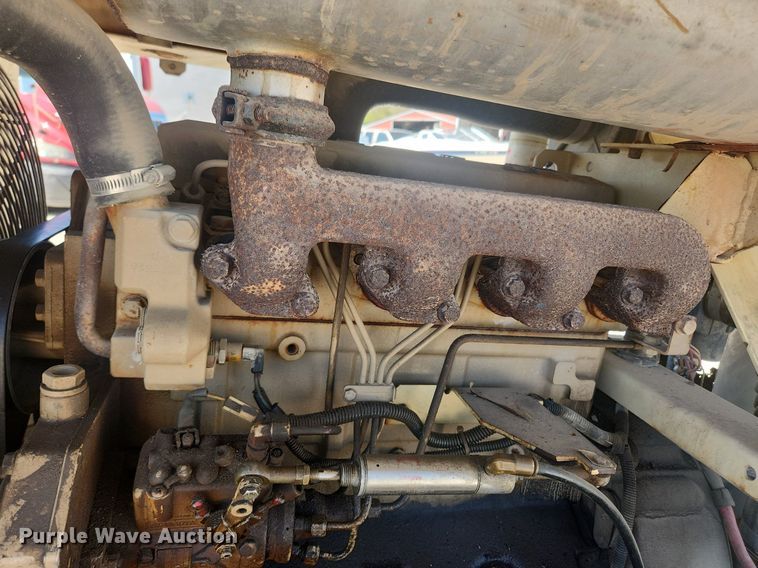 image for item MW9691 1999 Ingersoll Rand P185WJD  air compressor