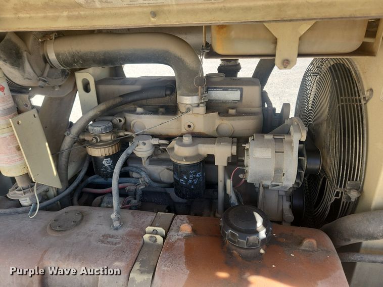 image for item MW9691 1999 Ingersoll Rand P185WJD  air compressor