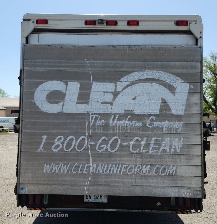 image for item MW9705 2003 Freightliner MT45  delivery van