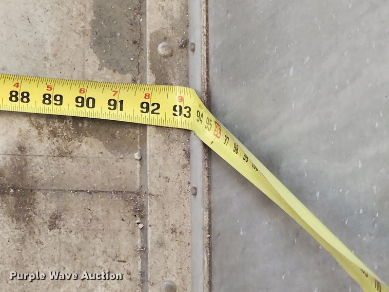 image for item MW9705 2003 Freightliner MT45  delivery van