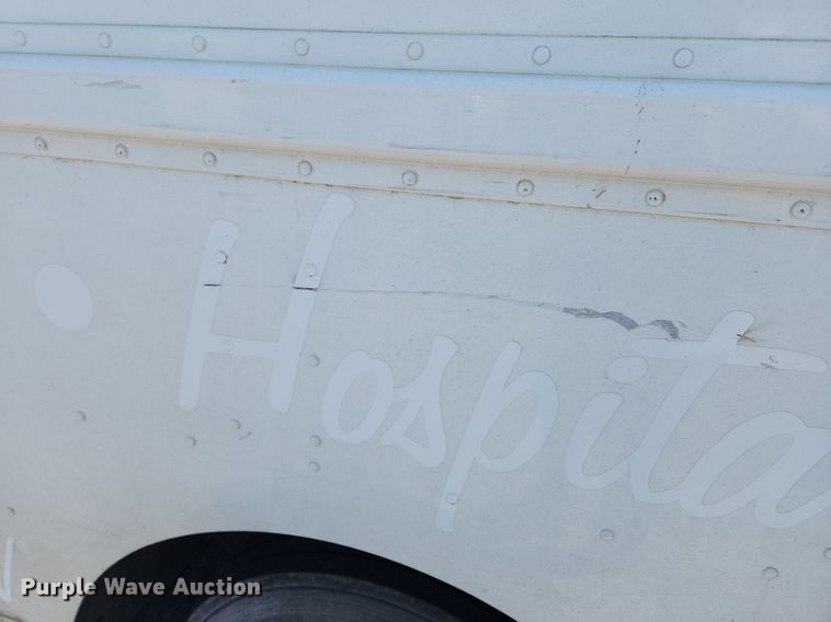 image for item MW9706 2003 Freightliner MT45  delivery van