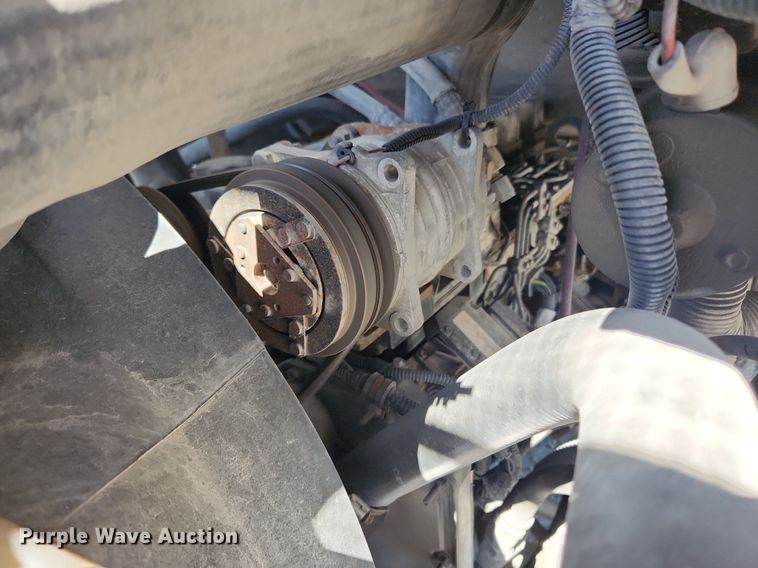 image for item MW9706 2003 Freightliner MT45  delivery van