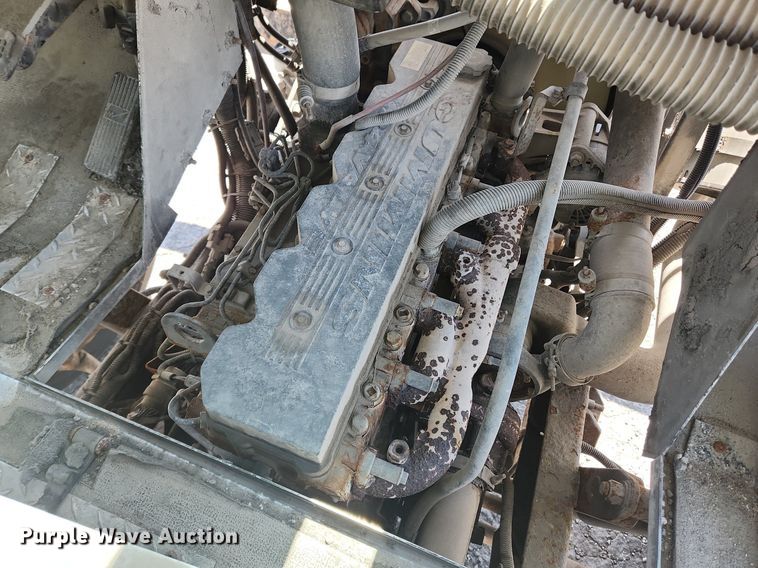 image for item MW9706 2003 Freightliner MT45  delivery van