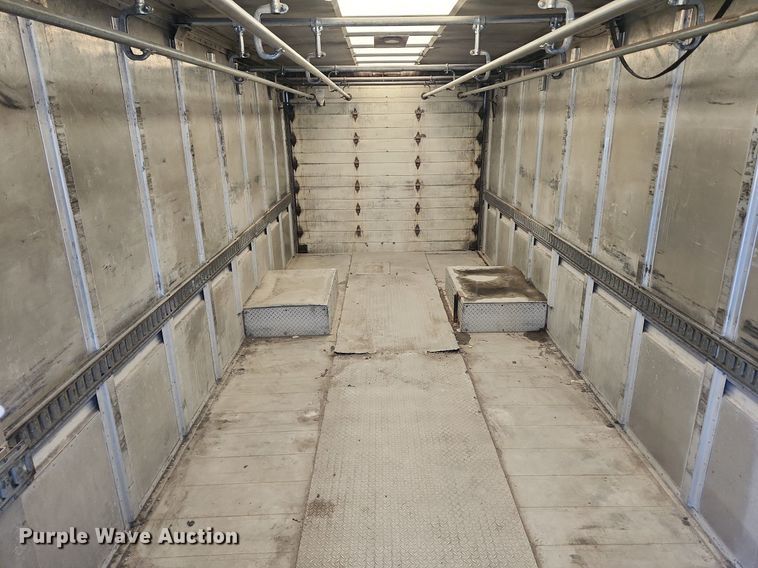 image for item MW9706 2003 Freightliner MT45  delivery van