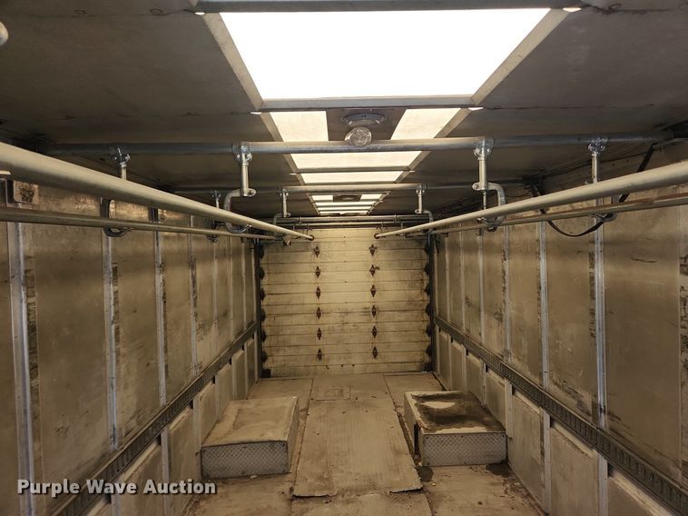 image for item MW9706 2003 Freightliner MT45  delivery van