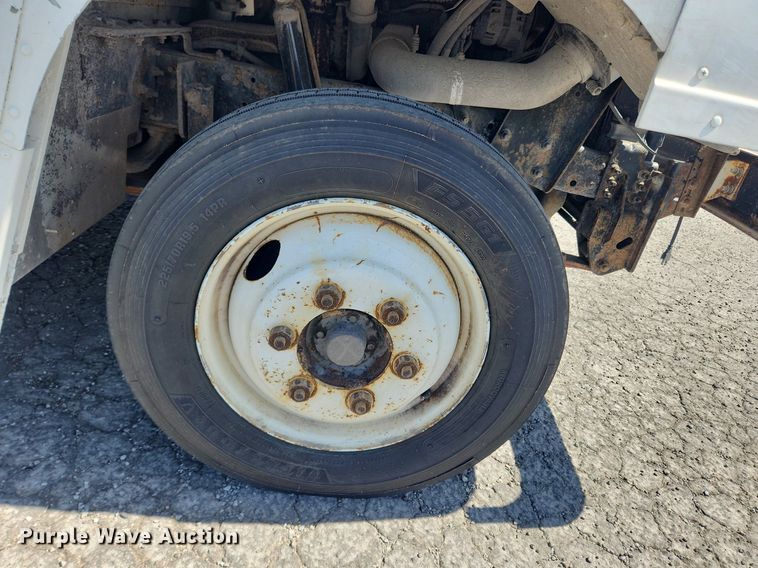 image for item MW9706 2003 Freightliner MT45  delivery van