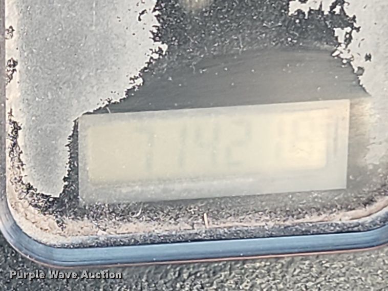 image for item MW9707 2002 Freightliner MT45  delivery van