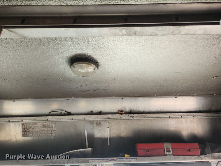 image for item MW9707 2002 Freightliner MT45  delivery van