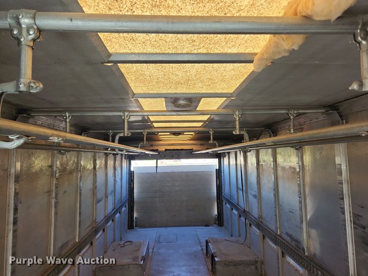 image for item MW9707 2002 Freightliner MT45  delivery van