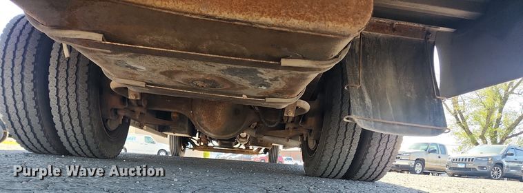 image for item MW9707 2002 Freightliner MT45  delivery van