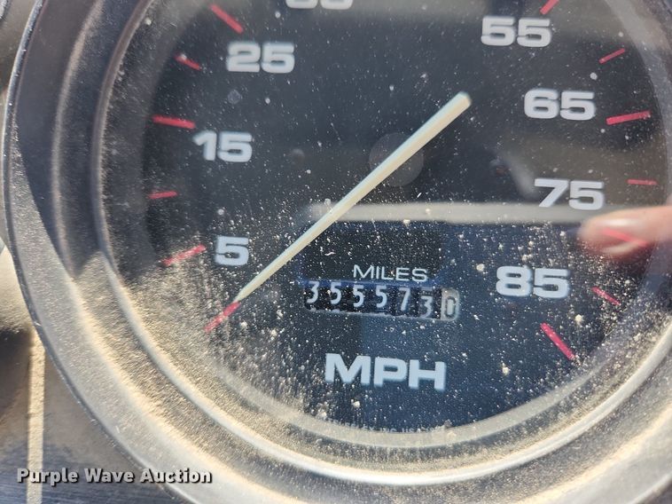 image for item MW9708 2000 Freightliner MT45  delivery van