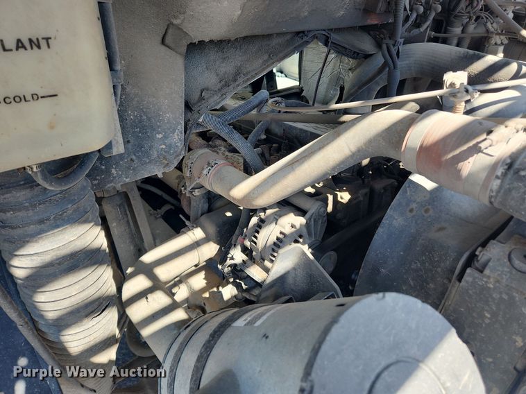 image for item MW9708 2000 Freightliner MT45  delivery van