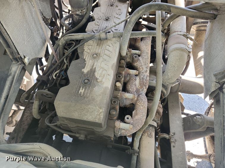 image for item MW9708 2000 Freightliner MT45  delivery van