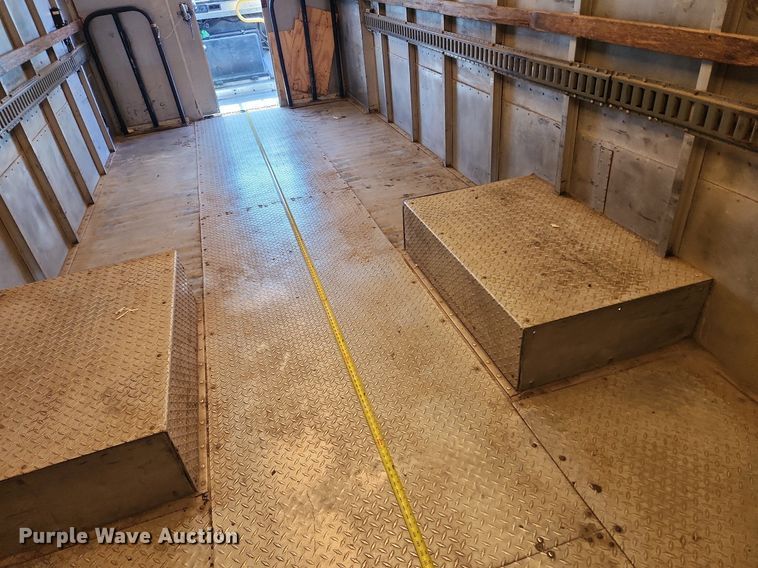 image for item MW9708 2000 Freightliner MT45  delivery van