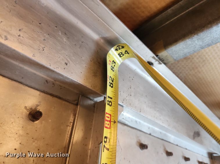 image for item MW9708 2000 Freightliner MT45  delivery van