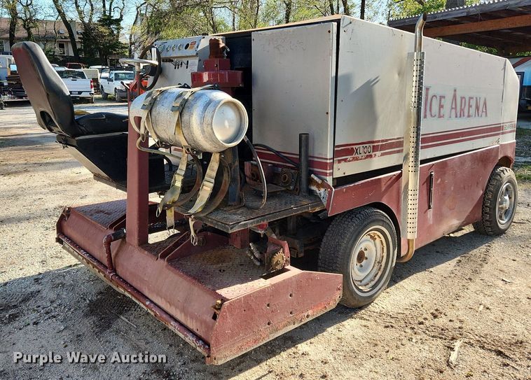 image for item MW9711 Olympia XL100  ice resurfacer