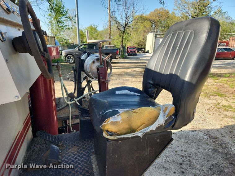 image for item MW9711 Olympia XL100  ice resurfacer