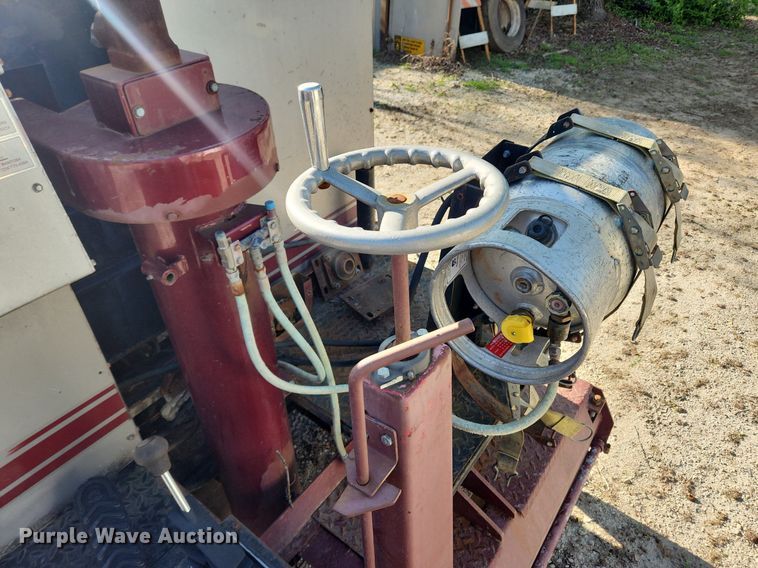 image for item MW9711 Olympia XL100  ice resurfacer