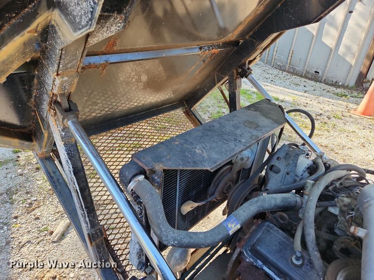 image for item MW9711 Olympia XL100  ice resurfacer