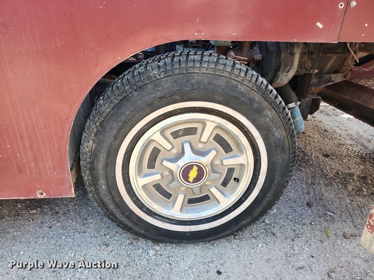 image for item MW9711 Olympia XL100  ice resurfacer