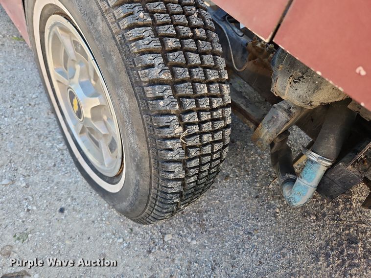 image for item MW9711 Olympia XL100  ice resurfacer