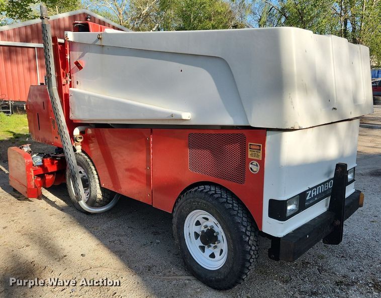 image for item MW9712 Zamboni 500  ice resurfacer