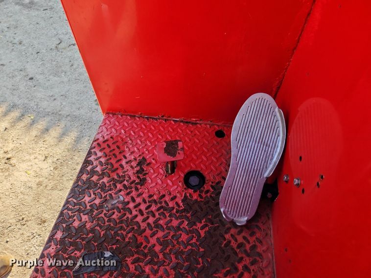 image for item MW9712 Zamboni 500  ice resurfacer