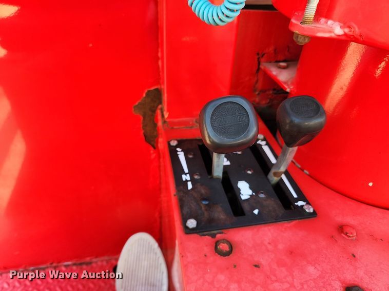 image for item MW9712 Zamboni 500  ice resurfacer