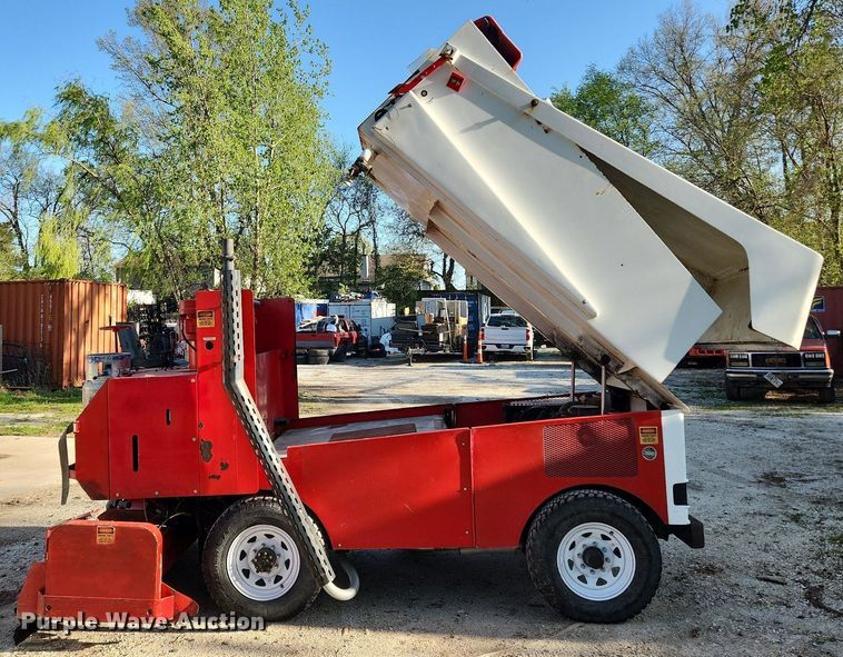 image for item MW9712 Zamboni 500  ice resurfacer