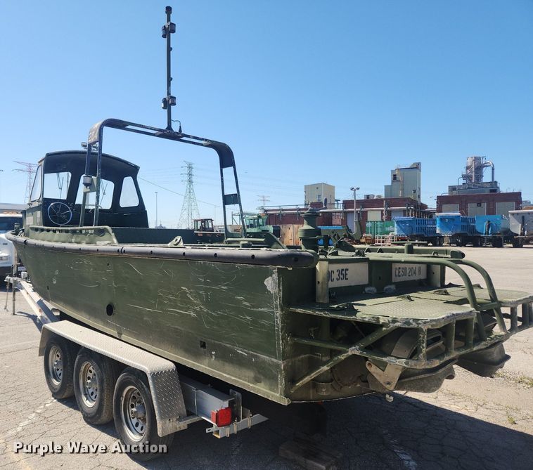 image for item MW9747 2010 American Development MKII  boat