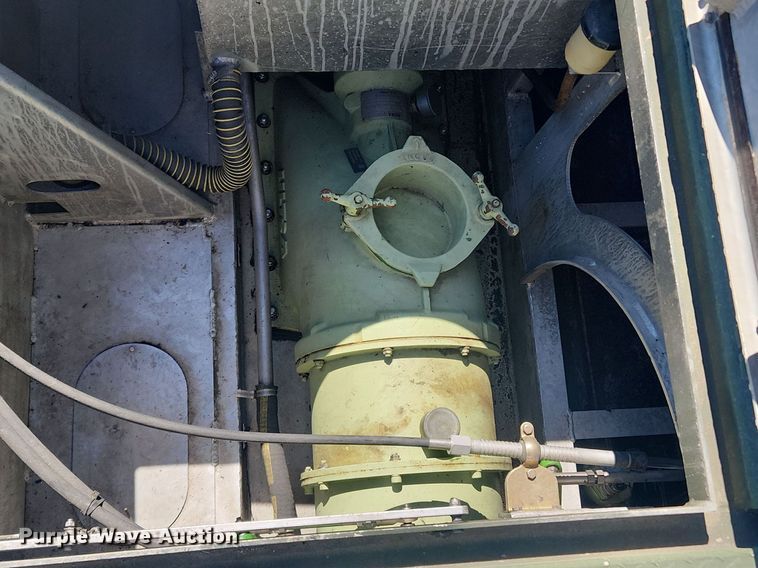 image for item MW9747 2010 American Development MKII  boat