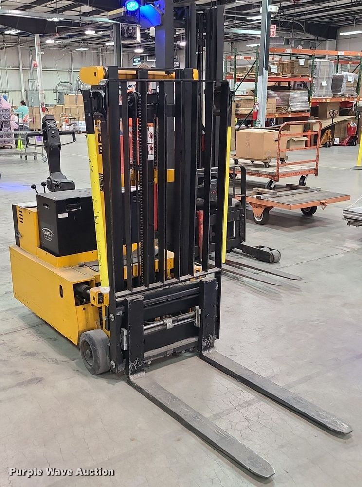 image for item MX9673 Big Joe PDC-30-106  forklift