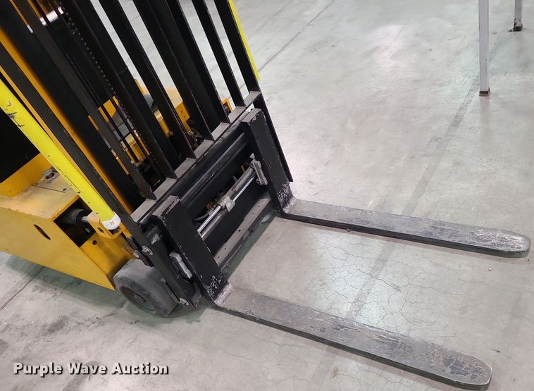 image for item MX9673 Big Joe PDC-30-106  forklift