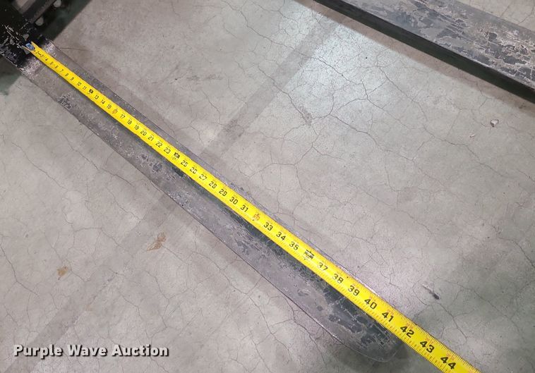 image for item MX9673 Big Joe PDC-30-106  forklift