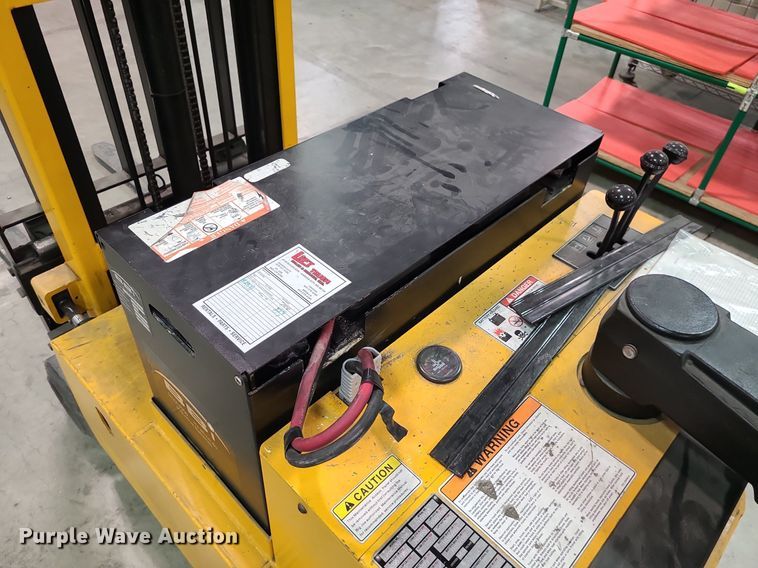 image for item MX9673 Big Joe PDC-30-106  forklift