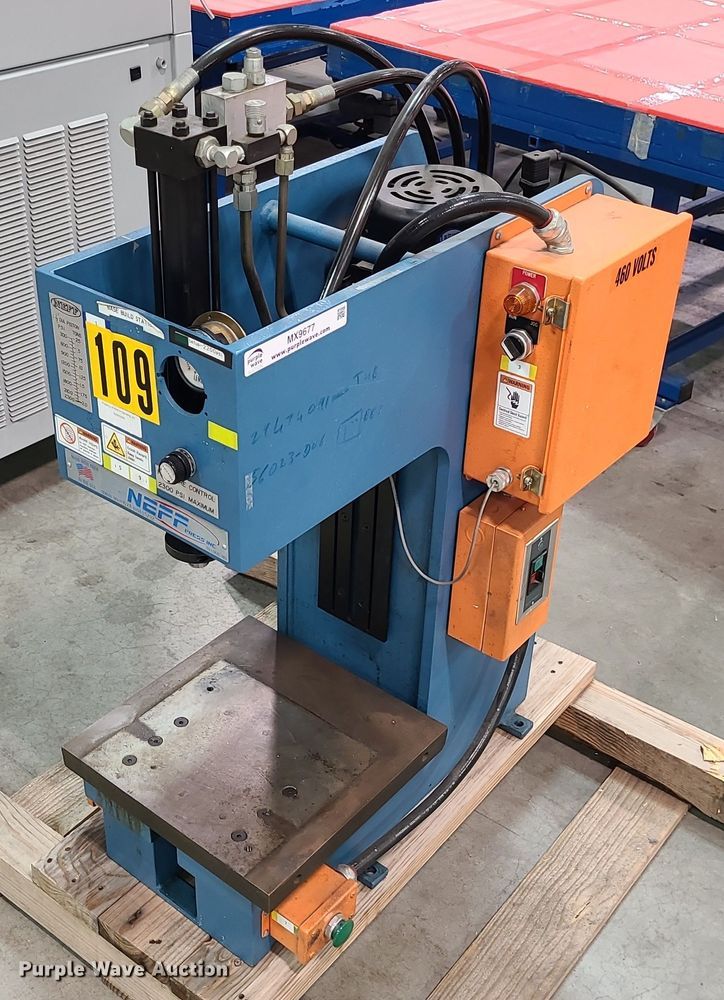 image for item MX9677 Neff  hydraulic press