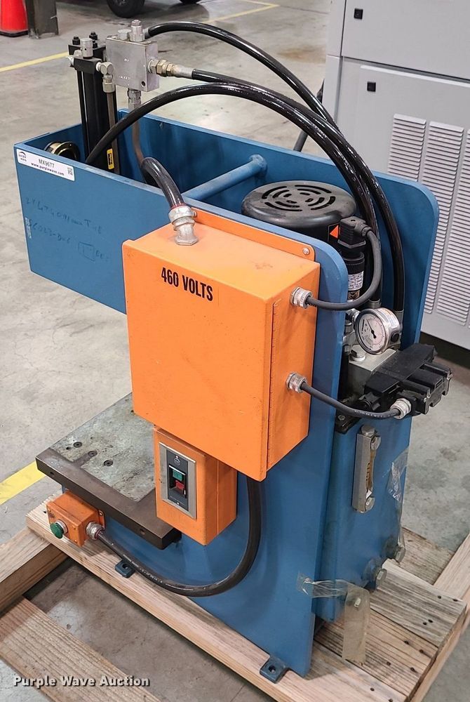 image for item MX9677 Neff  hydraulic press