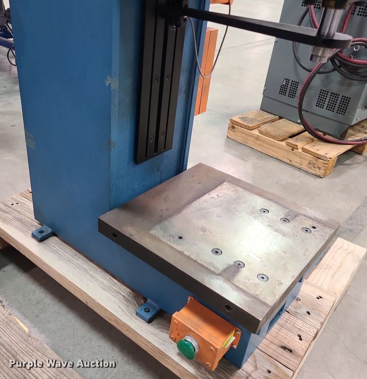 image for item MX9677 Neff  hydraulic press