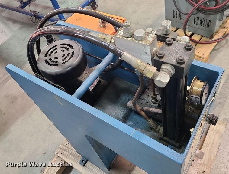 image for item MX9677 Neff  hydraulic press