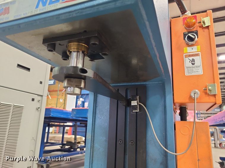 image for item MX9677 Neff  hydraulic press