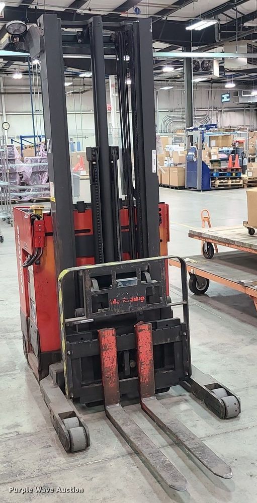 image for item MX9680 Raymond EASI  forklift