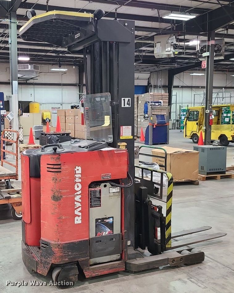 image for item MX9680 Raymond EASI  forklift