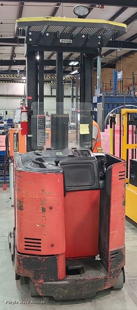 image for item MX9680 Raymond EASI  forklift