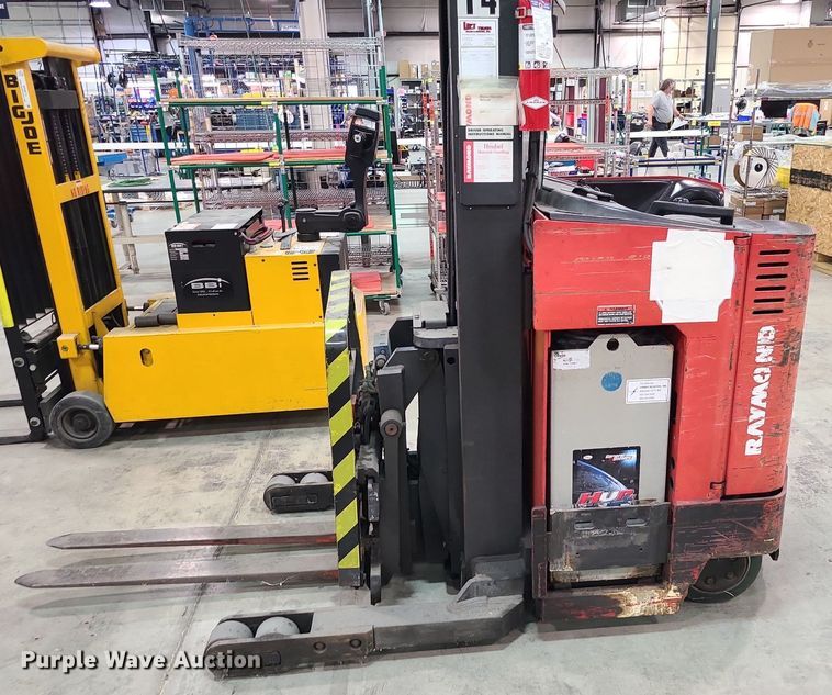 image for item MX9680 Raymond EASI  forklift