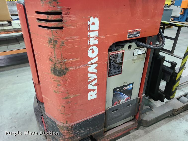 image for item MX9680 Raymond EASI  forklift