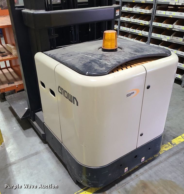 image for item MX9682 Crown SP3505-30  order picker