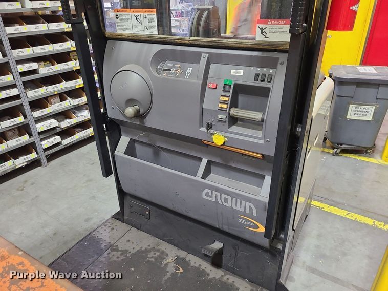 image for item MX9682 Crown SP3505-30  order picker